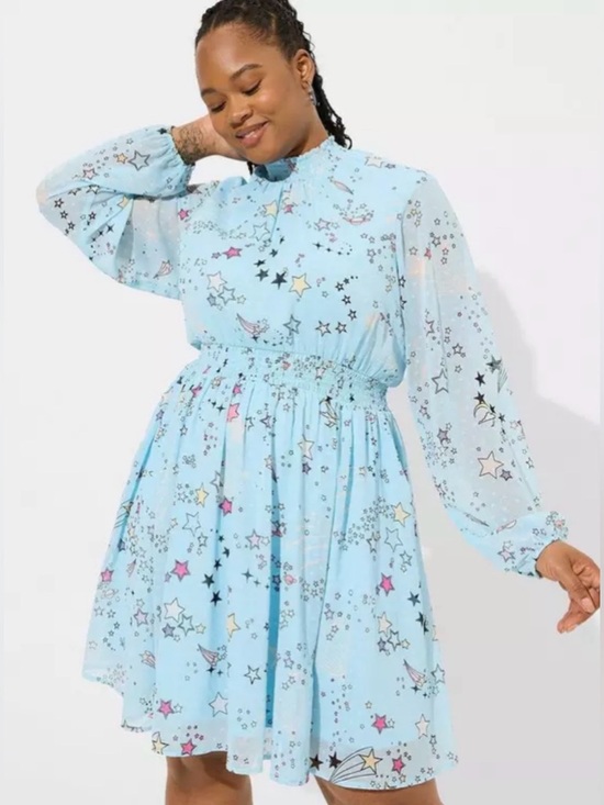 torrid Dresses & Skirts - NWT Torrid Mini Clipdot Blouson Sleeve Mock Neck Skater Dress Size 00 M/L